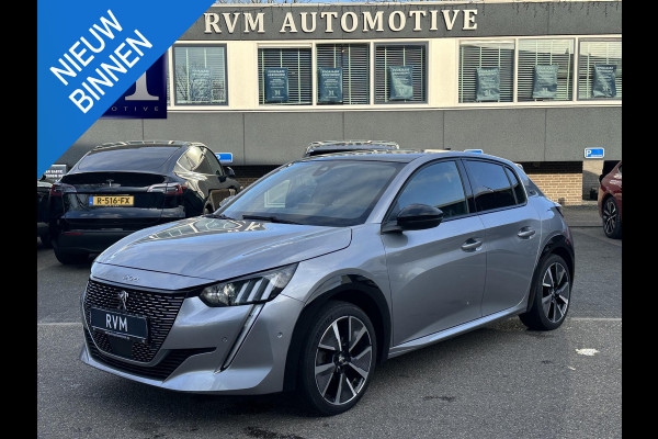 Peugeot e-208 EV GT Pack 50 kWh VAN € 17.900,- VOOR € 16.440,- UW LENTEVOORDEEL € 1.460,-! | 3- FASE LADER | STOELVERWARMING  | CAMERA | PANOROMA DAK |  RIJKLAAR 12 MND BOVAG GARANTIE |