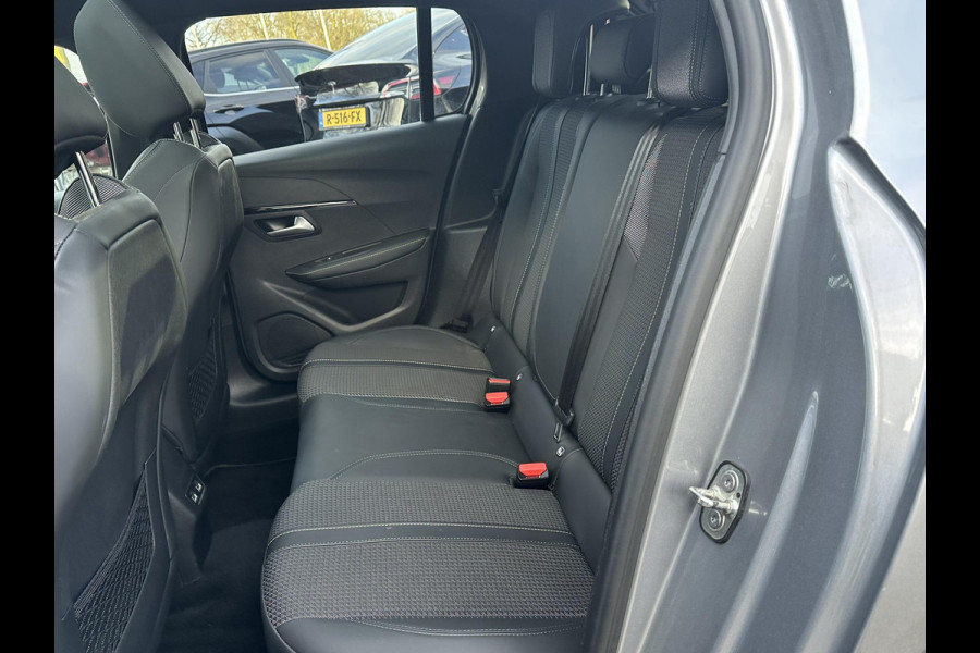 Peugeot e-208 EV GT Pack 50 kWh VAN € 17.900,- VOOR € 16.440,- UW LENTEVOORDEEL € 1.460,-! | 3- FASE LADER | STOELVERWARMING  | CAMERA | PANOROMA DAK |  RIJKLAAR 12 MND BOVAG GARANTIE |