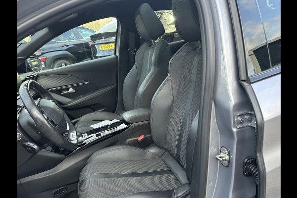 Peugeot e-208 EV GT Pack 50 kWh VAN € 17.900,- VOOR € 16.440,- UW LENTEVOORDEEL € 1.460,-! | 3- FASE LADER | STOELVERWARMING  | CAMERA | PANOROMA DAK |  RIJKLAAR 12 MND BOVAG GARANTIE |