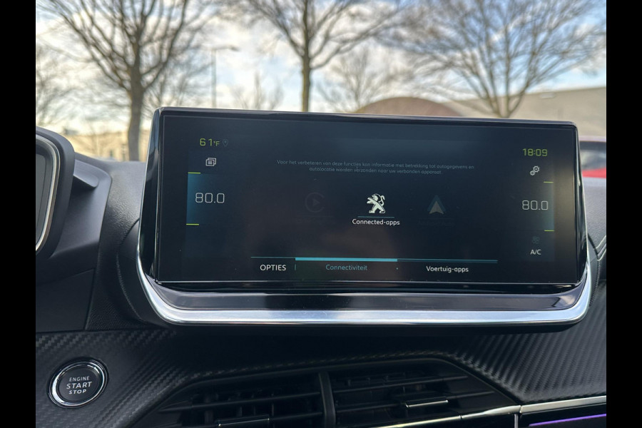 Peugeot e-208 EV GT Pack 50 kWh VAN € 17.900,- VOOR € 16.440,- UW LENTEVOORDEEL € 1.460,-! | 3- FASE LADER | STOELVERWARMING  | CAMERA | PANOROMA DAK |  RIJKLAAR 12 MND BOVAG GARANTIE |