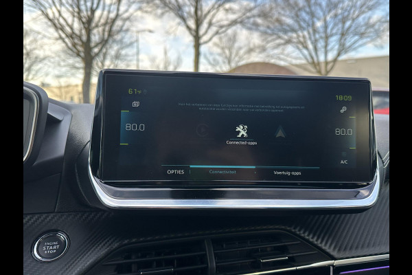 Peugeot e-208 EV GT Pack 50 kWh VAN € 17.900,- VOOR € 16.440,- UW LENTEVOORDEEL € 1.460,-! | 3- FASE LADER | STOELVERWARMING  | CAMERA | PANOROMA DAK |  RIJKLAAR 12 MND BOVAG GARANTIE |