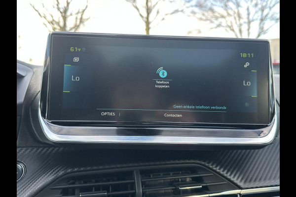 Peugeot e-208 EV GT Pack 50 kWh VAN € 17.900,- VOOR € 16.440,- UW LENTEVOORDEEL € 1.460,-! | 3- FASE LADER | STOELVERWARMING  | CAMERA | PANOROMA DAK |  RIJKLAAR 12 MND BOVAG GARANTIE |