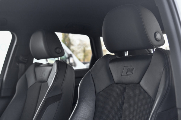 Audi Q3 35 TFSI 3x S-line. ACC, Camera, Matrix, Dodehoek, Stoelverw!