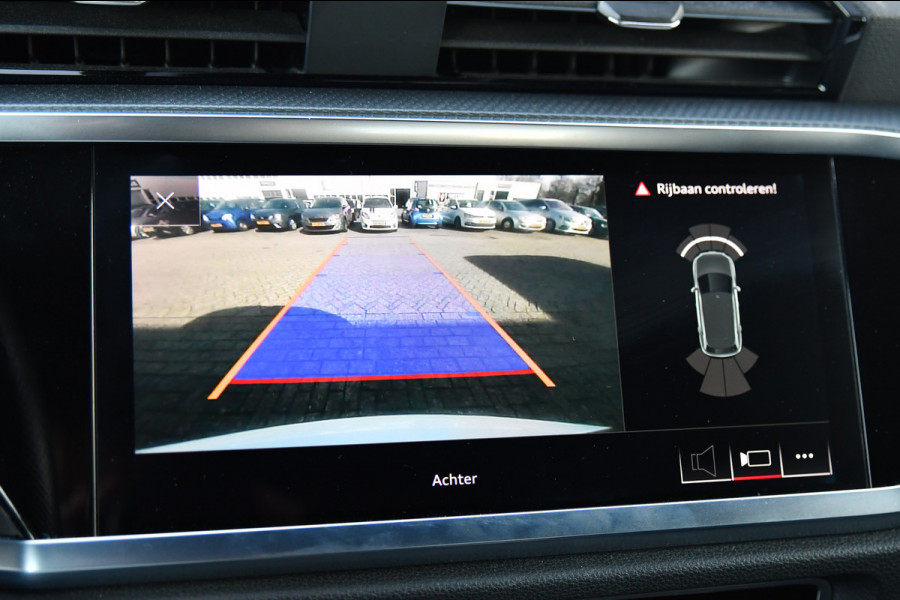 Audi Q3 35 TFSI 3x S-line. ACC, Camera, Matrix, Dodehoek, Stoelverw!