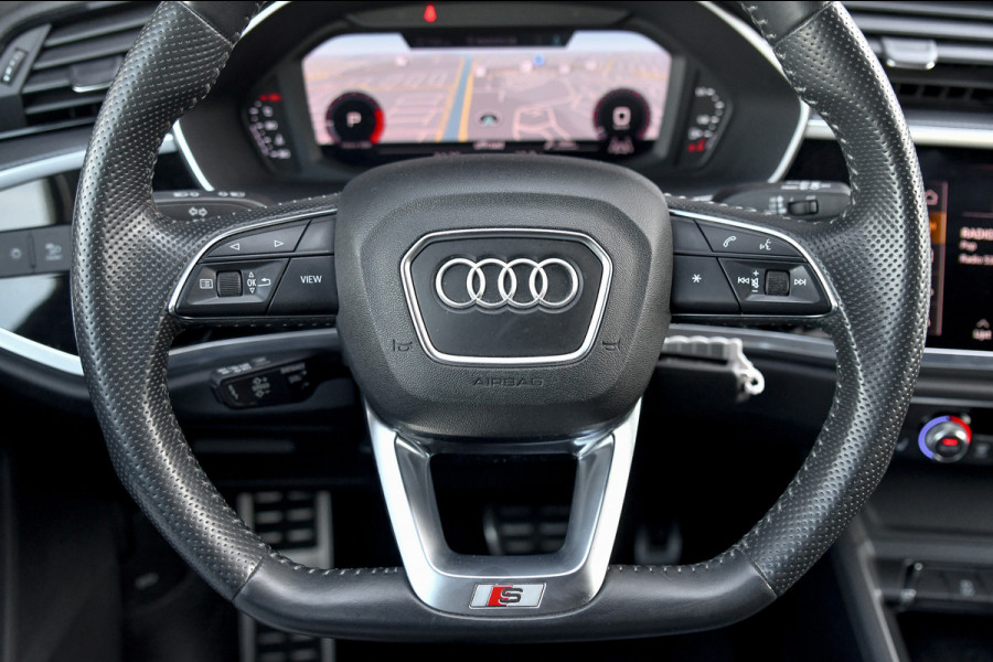 Audi Q3 35 TFSI 3x S-line. ACC, Camera, Matrix, Dodehoek, Stoelverw!