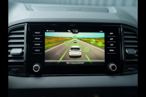 Škoda Karoq 1.5 TSI ACT Sportline Business | Elk. A-klep | Camera | Lane Assist | Stoel & Stuur verw. | Prijs Rijklaar!!