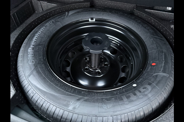 Škoda Karoq 1.5 TSI ACT Sportline Business | Elk. A-klep | Camera | Lane Assist | Stoel & Stuur verw. | Prijs Rijklaar!!