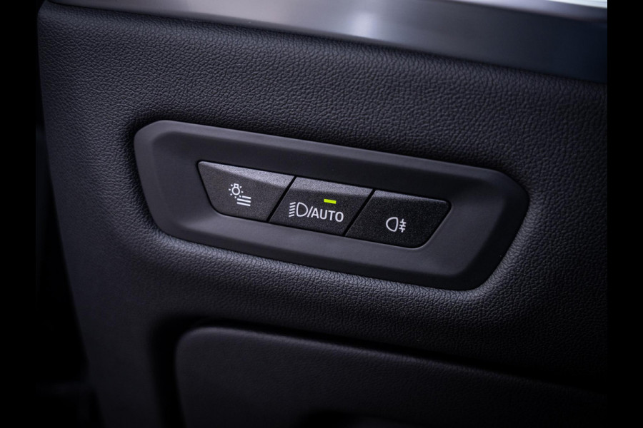 BMW X5 xDrive50e - M-Sport Pro l NAP l Stratos Grey l B&W Audio l SoftClose l HUD