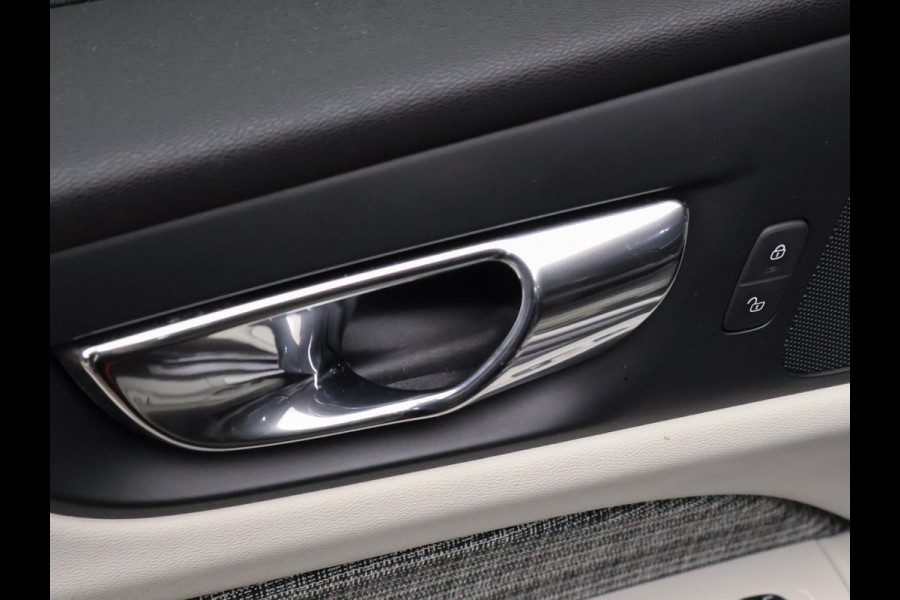 Volvo V60 2.0 T5 Sport (APPLE CARPLAY,NAVI,CAMERA,SPORTSTOELEN,LED,PDC,GETINT,NETTESTAAT)
