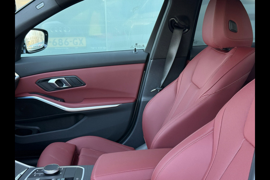 BMW 3-serie 320i M-Sport Laser|Adap Cruise|HuD|Leder|Fabrieksgarantie