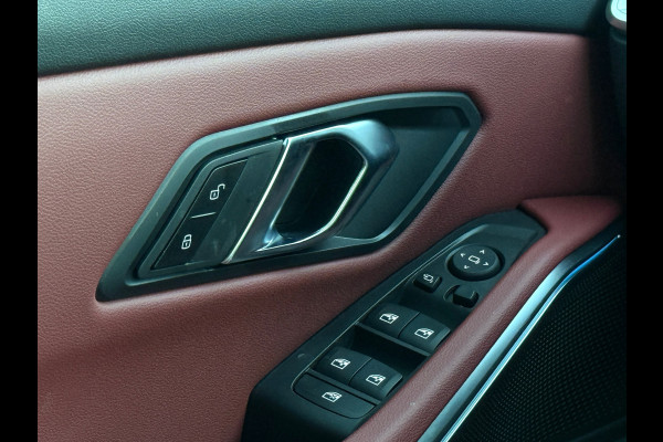 BMW 3-serie 320i M-Sport Laser|Adap Cruise|HuD|Leder|Fabrieksgarantie