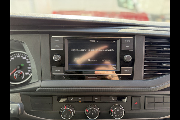 Volkswagen E-Transporter 113PK L2H1 138KM WLTP Trekhaak 100% Elektrisch Transporter Airco Stoelverwarming Parkeersensoren