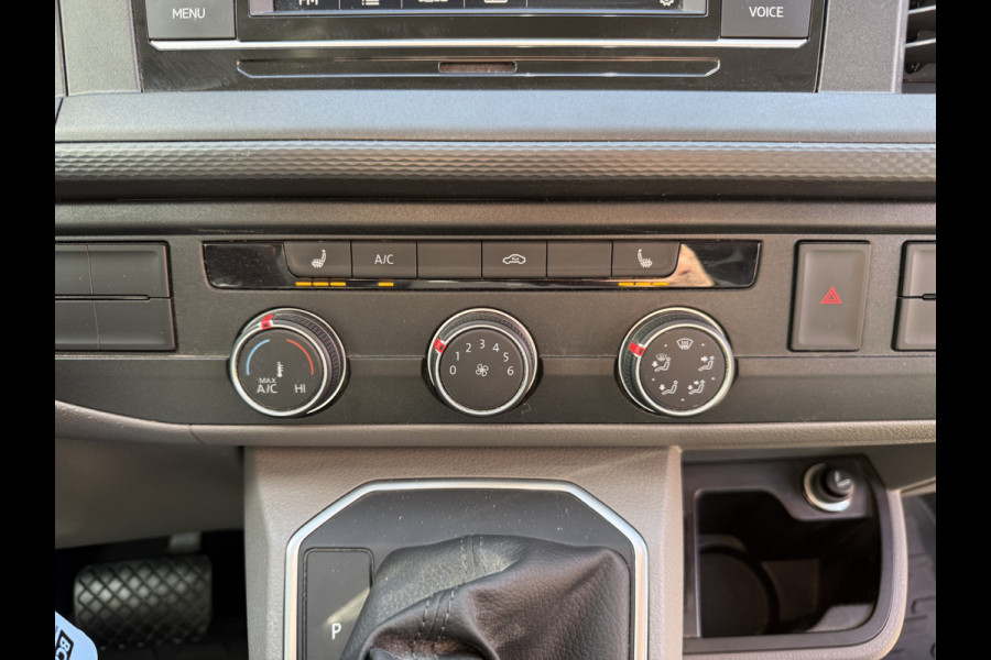 Volkswagen E-Transporter 113PK L2H1 138KM WLTP Trekhaak 100% Elektrisch Transporter Airco Stoelverwarming Parkeersensoren