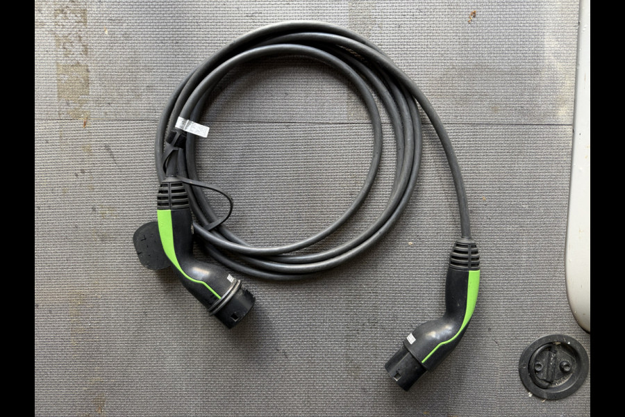 Volkswagen E-Transporter 113PK L2H1 138KM WLTP Trekhaak 100% Elektrisch Transporter Airco Stoelverwarming Parkeersensoren