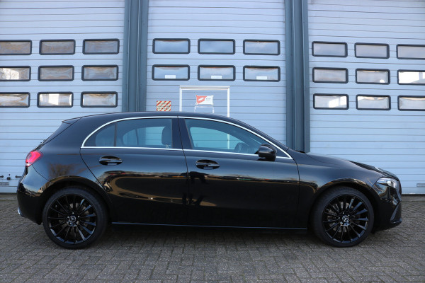 Mercedes-Benz A-Klasse 220 Autom Xenon Navi Leder Widesreen Ecc 191PK Bj:2019