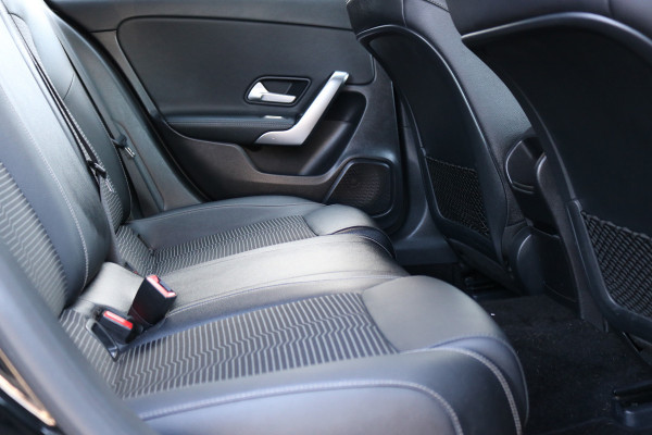 Mercedes-Benz A-Klasse 220 Autom Xenon Navi Leder Widesreen Ecc 191PK Bj:2019