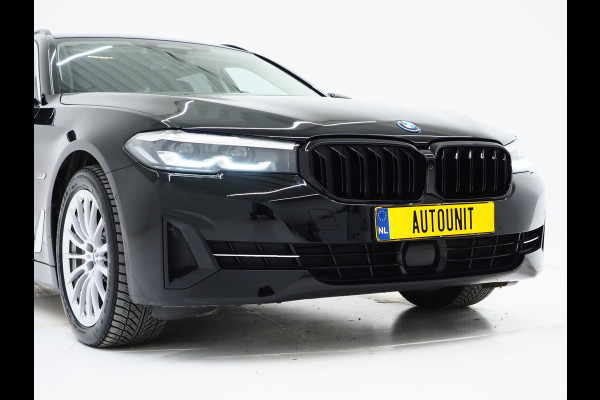 BMW 5 Serie Touring 530e xDrive | Leder | Trekhaak | Camera | Adaptive Cruise | Stoelverwarming | DAB | Carplay