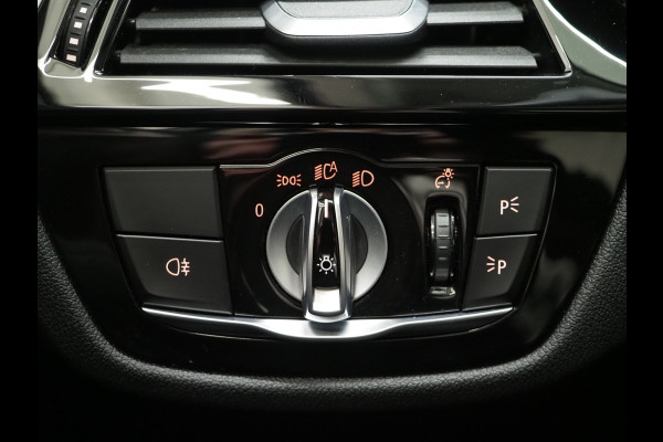 BMW 5 Serie Touring 530e xDrive | Leder | Trekhaak | Camera | Adaptive Cruise | Stoelverwarming | DAB | Carplay