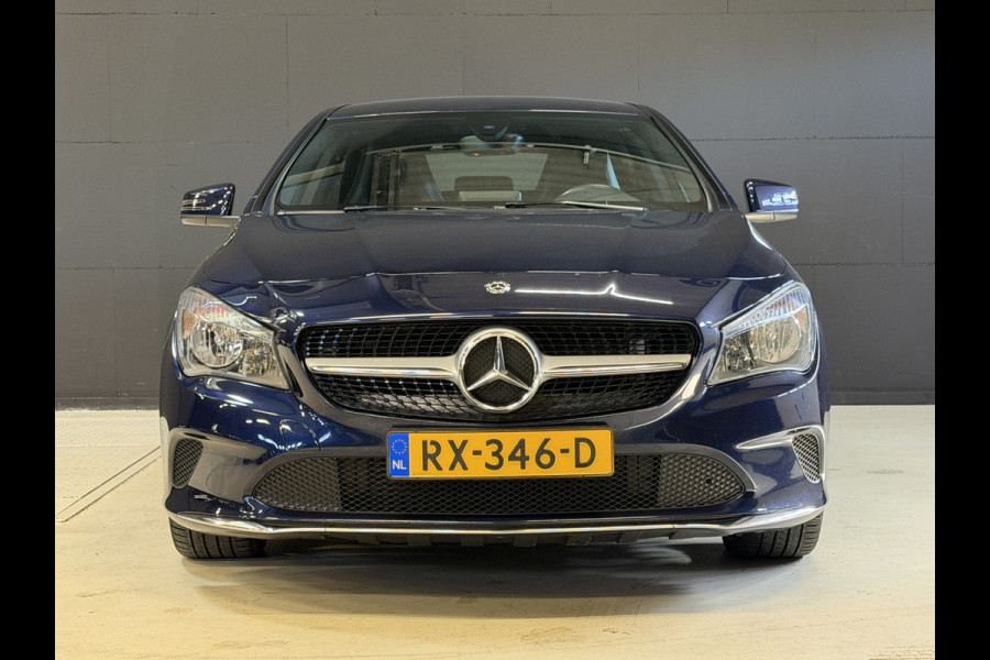 Mercedes-Benz CLA-Klasse 180 Business Solution Automaat | Camera | Carplay | AMG Performance stoelen | Navi | Cruise