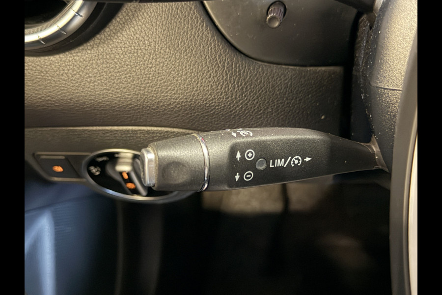 Mercedes-Benz CLA-Klasse 180 Business Solution Automaat | Camera | Carplay | AMG Performance stoelen | Navi | Cruise