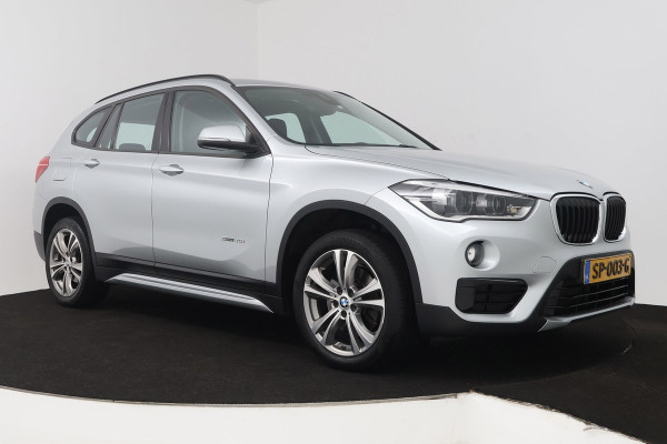 BMW X1 SDrive20i Executive (NL-auto, Goed OnderH, Navi, Sportstoelen, Led, Climate Con, Parkeersensoren, Etc)