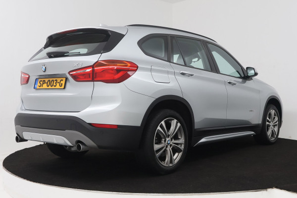 BMW X1 SDrive20i Executive (NL-auto, Goed OnderH, Navi, Sportstoelen, Led, Climate Con, Parkeersensoren, Etc)
