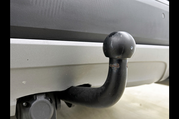 BMW X1 XDrive20i High Executive (Goed OndH, 2 sets velgen, Camera, Trekhaak, Navi, ParkeerS, StoelV, Climate Con, Cruise Con, Etc)