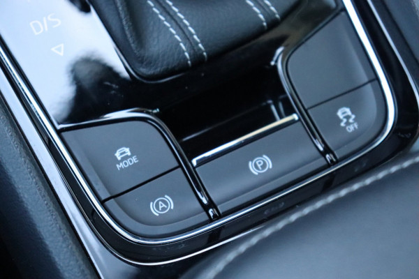 Škoda Kodiaq 1.5 TSI Sportline Business org.NL schuifdak stuur+stoelverw. el.klep camera canton