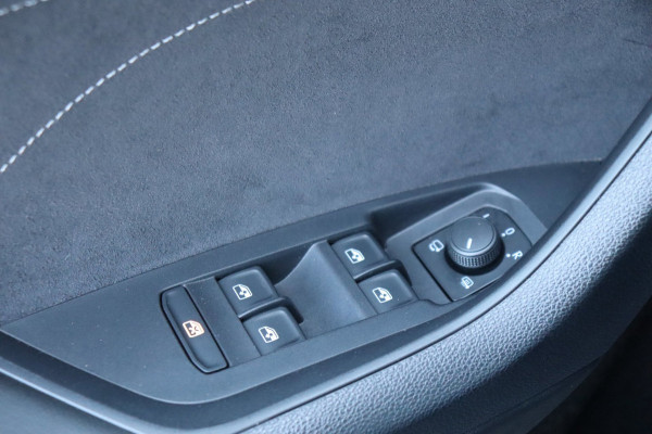 Škoda Kodiaq 1.5 TSI Sportline Business org.NL trekhaak el.klep camera stoelverw.