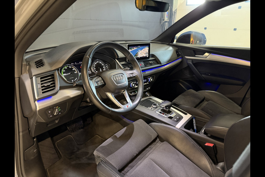Audi Q5 50 TFSI e quattro 2x S-line | Quantum Grey | Elektr. trekhaak | Sfeerverlichting | Camera | Full LED | 20''