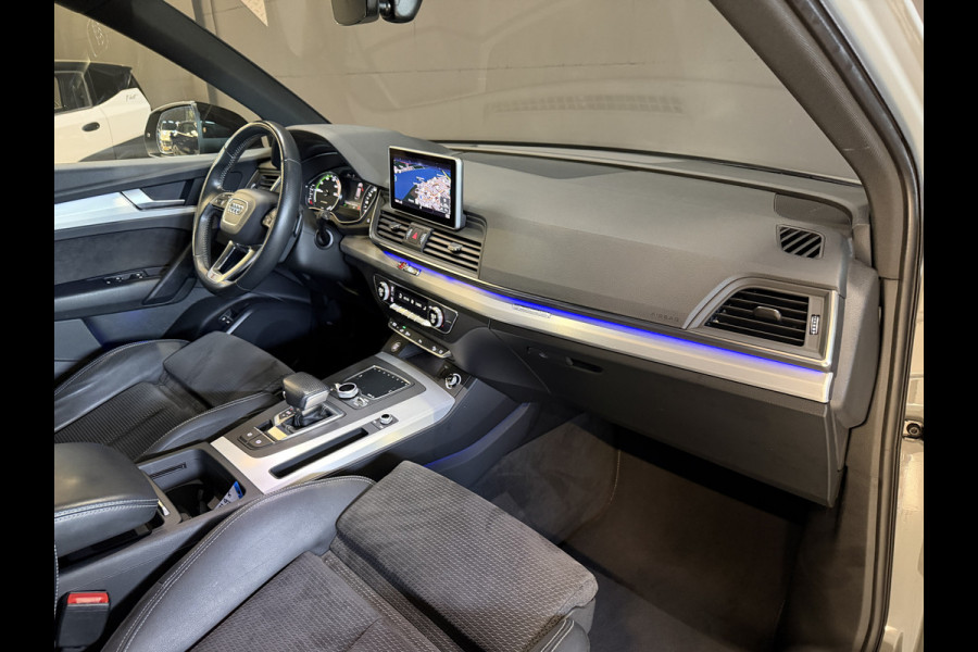 Audi Q5 50 TFSI e quattro 2x S-line | Quantum Grey | Elektr. trekhaak | Sfeerverlichting | Camera | Full LED | 20''