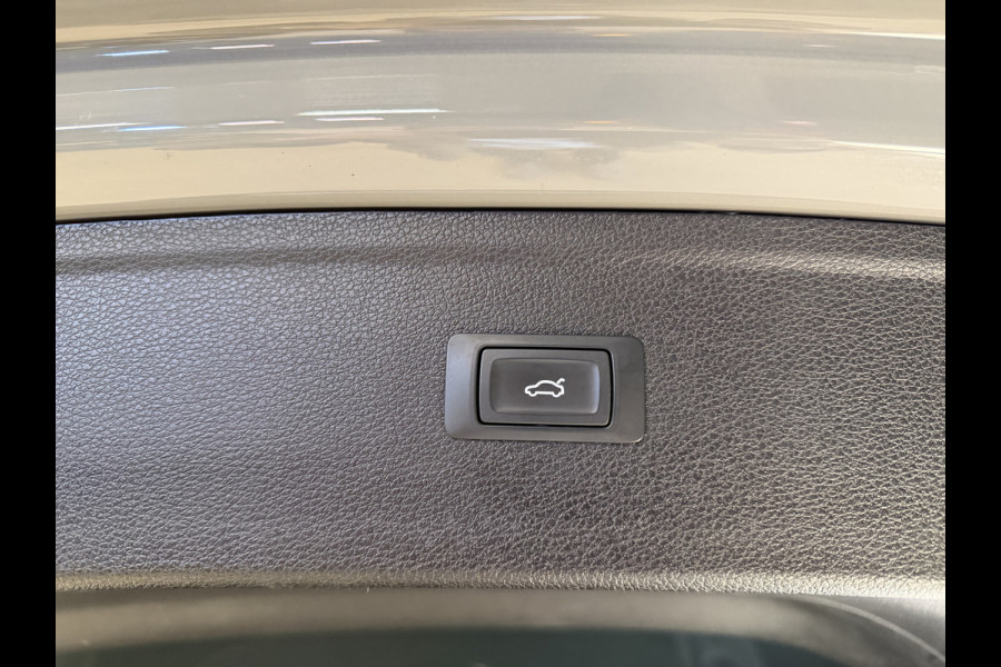 Audi Q5 50 TFSI e quattro 2x S-line | Quantum Grey | Elektr. trekhaak | Sfeerverlichting | Camera | Full LED | 20''