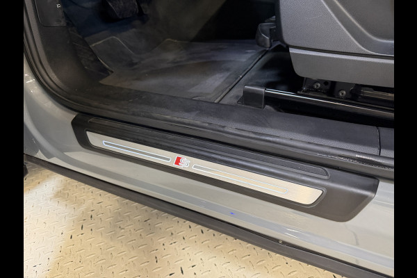 Audi Q5 50 TFSI e quattro 2x S-line | Quantum Grey | Elektr. trekhaak | Sfeerverlichting | Camera | Full LED | 20''