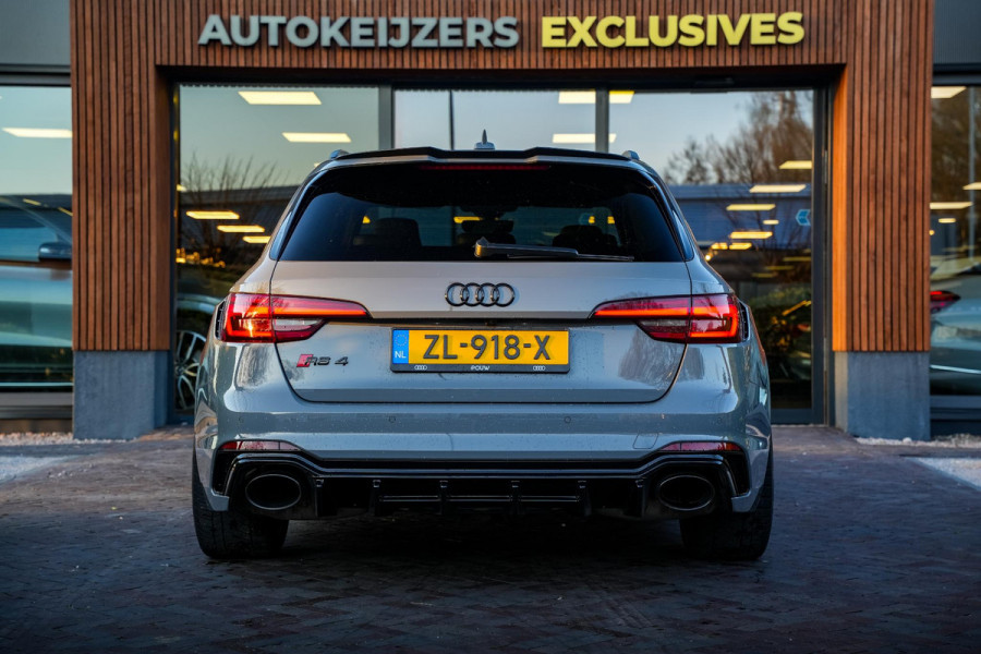 Audi A4 Avant 2.9 TFSI RS 4 quattro Panoramadak Keramisch B&O Leer Cruise Camera CarPlay
