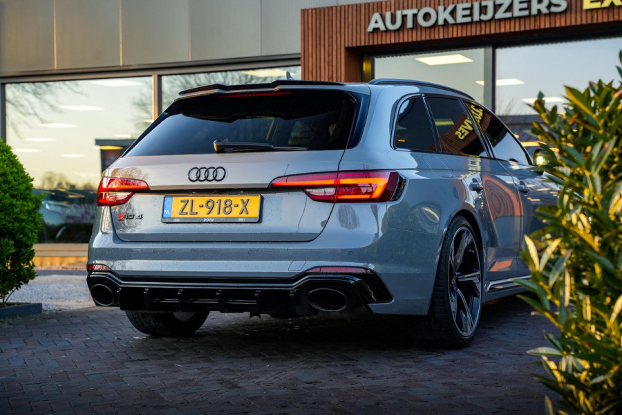 Audi A4 Avant 2.9 TFSI RS 4 quattro Panoramadak Keramisch B&O Leer Cruise Camera CarPlay