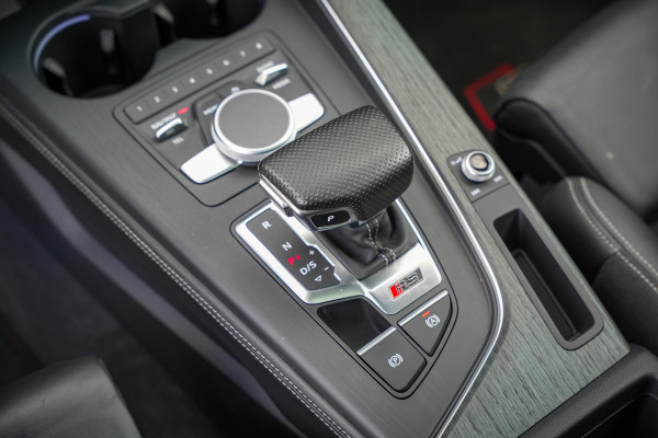 Audi A4 Avant 2.9 TFSI RS 4 quattro Panoramadak Keramisch B&O Leer Cruise Camera CarPlay