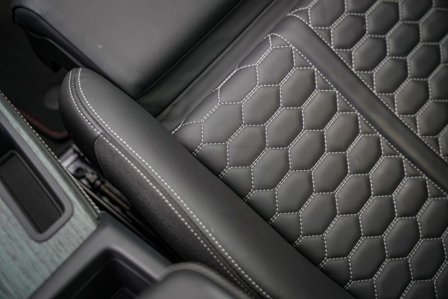 Audi A4 Avant 2.9 TFSI RS 4 quattro Panoramadak Keramisch B&O Leer Cruise Camera CarPlay