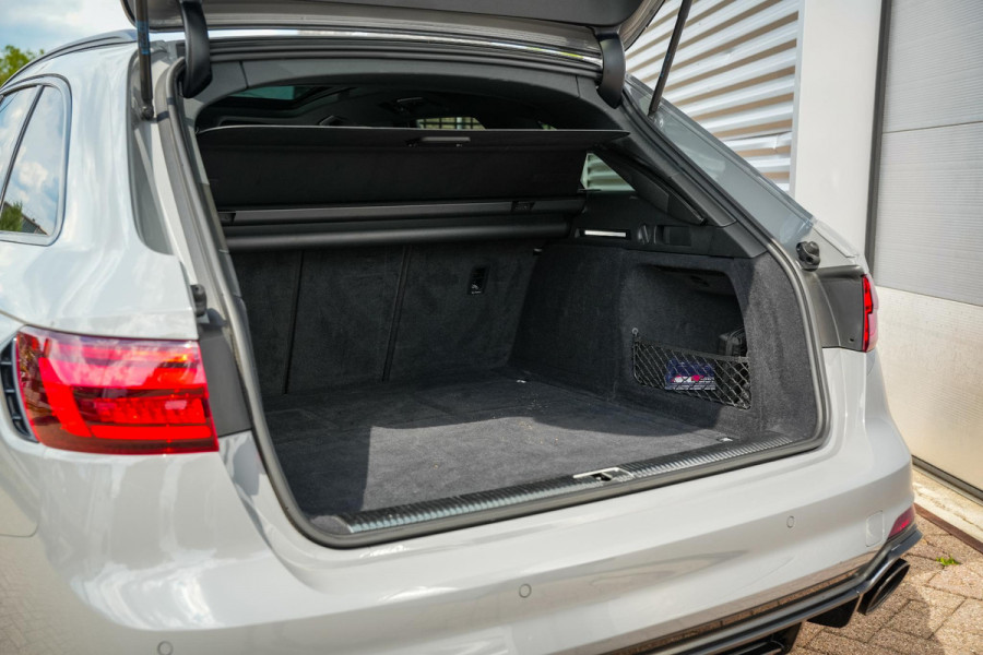 Audi A4 Avant 2.9 TFSI RS 4 quattro Panoramadak Keramisch B&O Leer Cruise Camera CarPlay