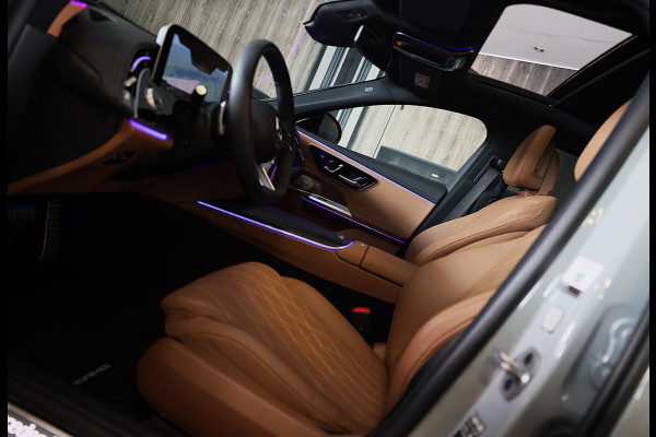 Mercedes-Benz E-Klasse 400 e 4MATIC AMG 53 Look / Hyperscreen / Massage / Burmester / Head Up / Luchtvering / Leder / Pano / 20 In