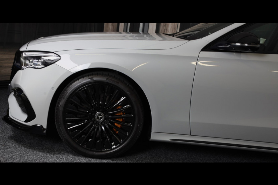 Mercedes-Benz E-Klasse 400 e 4MATIC AMG 53 Look / Hyperscreen / Massage / Burmester / Head Up / Luchtvering / Leder / Pano / 20 In