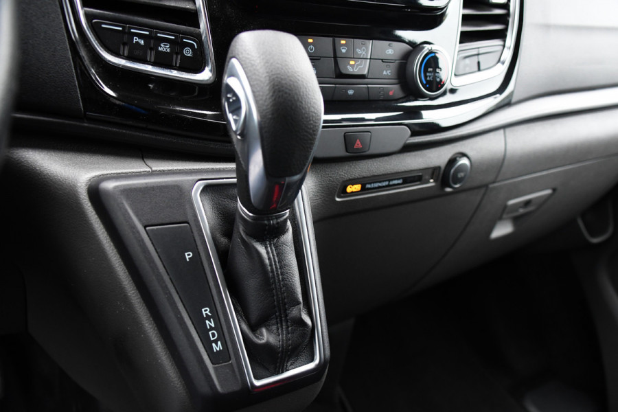 Ford Transit Custom 320 2.0 TDCI L2H1 Limited DC Black Edition Cruise, Carplay, Automaat, 130pk, Sensoren, 2 x Schuifdeur, Stoelverwarming, Uniek!