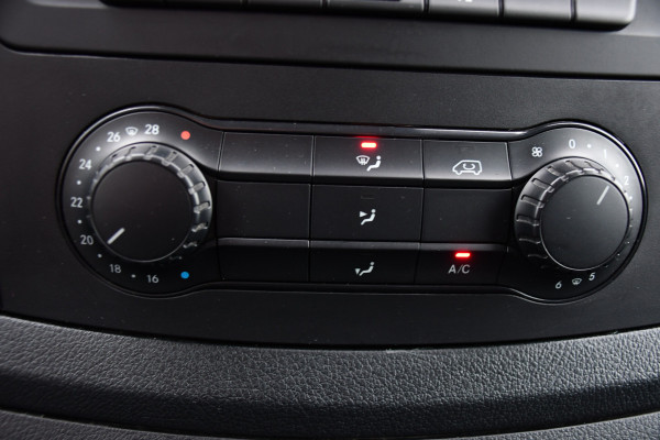 Mercedes-Benz Vito 116 CDI L2 PB Edition Camera, Cruise, Carplay, LED, Automaat, 164pk, Trekhaak, Stoelverwarming, Sensoren, Uniek!