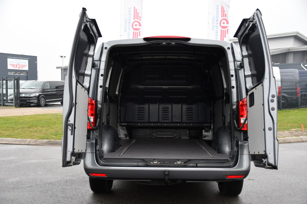 Mercedes-Benz Vito 116 CDI L2 PB Edition Camera, Cruise, Carplay, LED, Automaat, 164pk, Trekhaak, Stoelverwarming, Sensoren, Uniek!