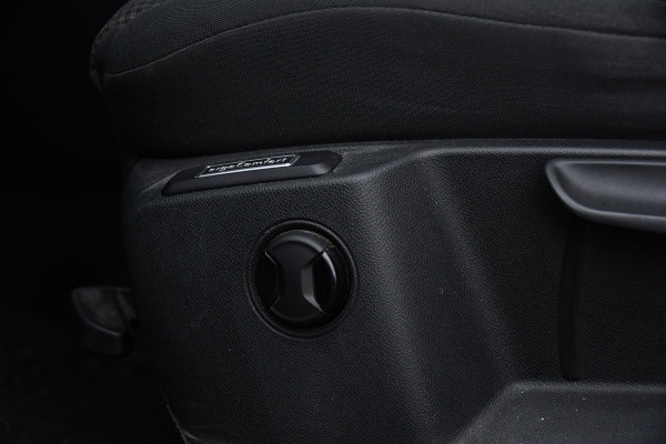 Volkswagen Caddy Cargo Maxi 2.0 TDI PB Edition Camera, Cruise, Carplay, Stoelverwarming, Standkachel, Automaat, 2 x Schuifdeur, Uniek!