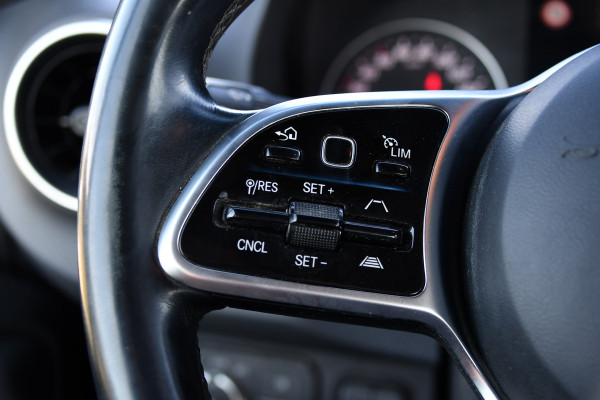 Mercedes-Benz Sprinter 319 V6 3.0 CDI L2H2 DC PB Edition 360 Camera, Adaptieve Cruise, Carplay, 10,5'' Mbux, LED, Standkachel, Stoelverwarming, Multimedia, Uniek!