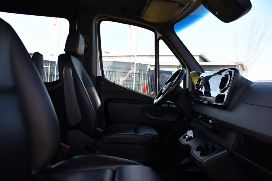 Mercedes-Benz Sprinter 319 V6 3.0 CDI L2H2 DC PB Edition 360 Camera, Adaptieve Cruise, Carplay, 10,5'' Mbux, LED, Standkachel, Stoelverwarming, Multimedia, Uniek!