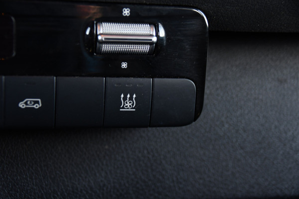 Mercedes-Benz Sprinter 319 V6 3.0 CDI L2H2 DC PB Edition 360 Camera, Adaptieve Cruise, Carplay, 10,5'' Mbux, LED, Standkachel, Stoelverwarming, Multimedia, Uniek!