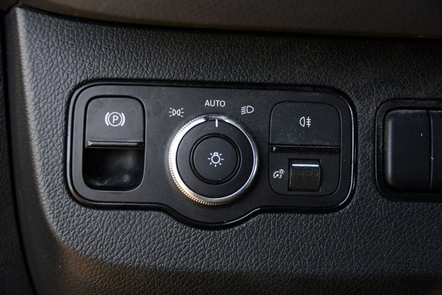 Mercedes-Benz Sprinter 319 V6 3.0 CDI L2H2 DC PB Edition 360 Camera, Adaptieve Cruise, Carplay, 10,5'' Mbux, LED, Standkachel, Stoelverwarming, Multimedia, Uniek!