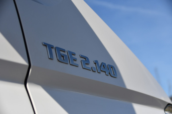 MAN TGE 30 2.0 L3H3 PB Edition Camera, Carplay, Automaat, LED, Automaat, 140pk, Multimedia, Uniek!