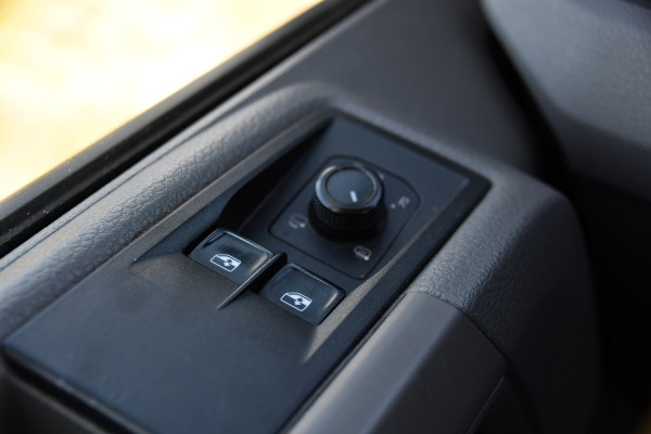 MAN TGE 30 2.0 L3H3 PB Edition Camera, Carplay, Automaat, LED, Automaat, 140pk, Multimedia, Uniek!